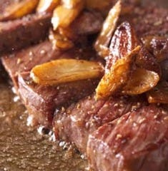 鉄板焼 博多天神ホルモン ホワイティうめだ店