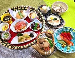 季節の素材を散りばめる 美味な会席膳でご会食