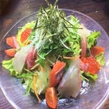 本日鮮魚のお刺身サラダ