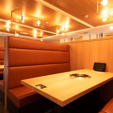 焼肉白李 本店_テーブル席(4名様×9卓)(6名様×6卓)(8名様×1卓)