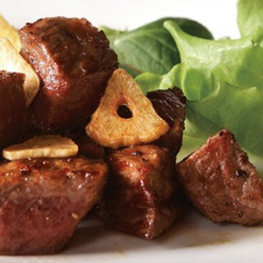 鉄板ダイニング ドラミ_【黒毛和牛サイコロステーキと海鮮が味わえる】全6品Aコース