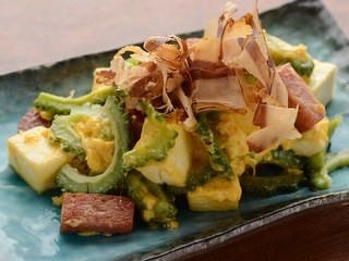 こだわりの沖縄料理を堪能！