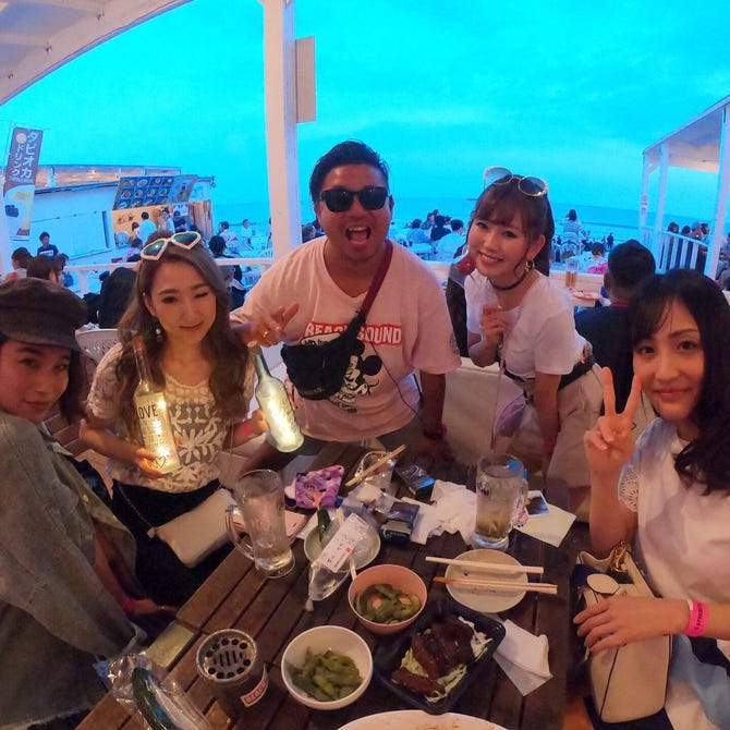 由比ヶ浜海を見ながら手ぶらでバーベキュー海の家ビーチサウンド 鎌倉 ビアガーデン ぐるなび 由比ヶ浜海を見ながら手ぶらでバーベキュー海の家ビーチサウンド 鎌倉 ビアガーデン ぐるなび