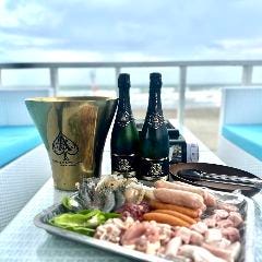 由比ヶ浜海を見ながら手ぶらでバーベキュー海の家ビーチサウンド
