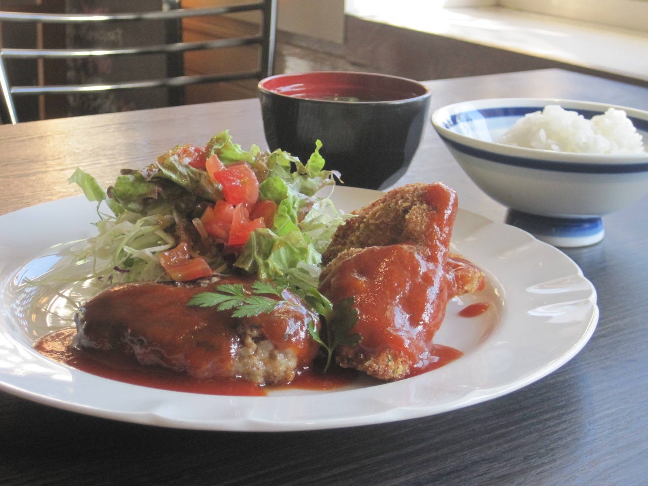 ごはんカフェ 綴 荒神口店 毎日食べたいご飯カフェ ごはんカフェ 綴 荒神口店 毎日食べたいご飯カフェ