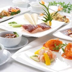 四五六菜館の名物料理を存分にお楽しみください