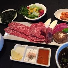 お昼の豪華　和牛焼肉御膳