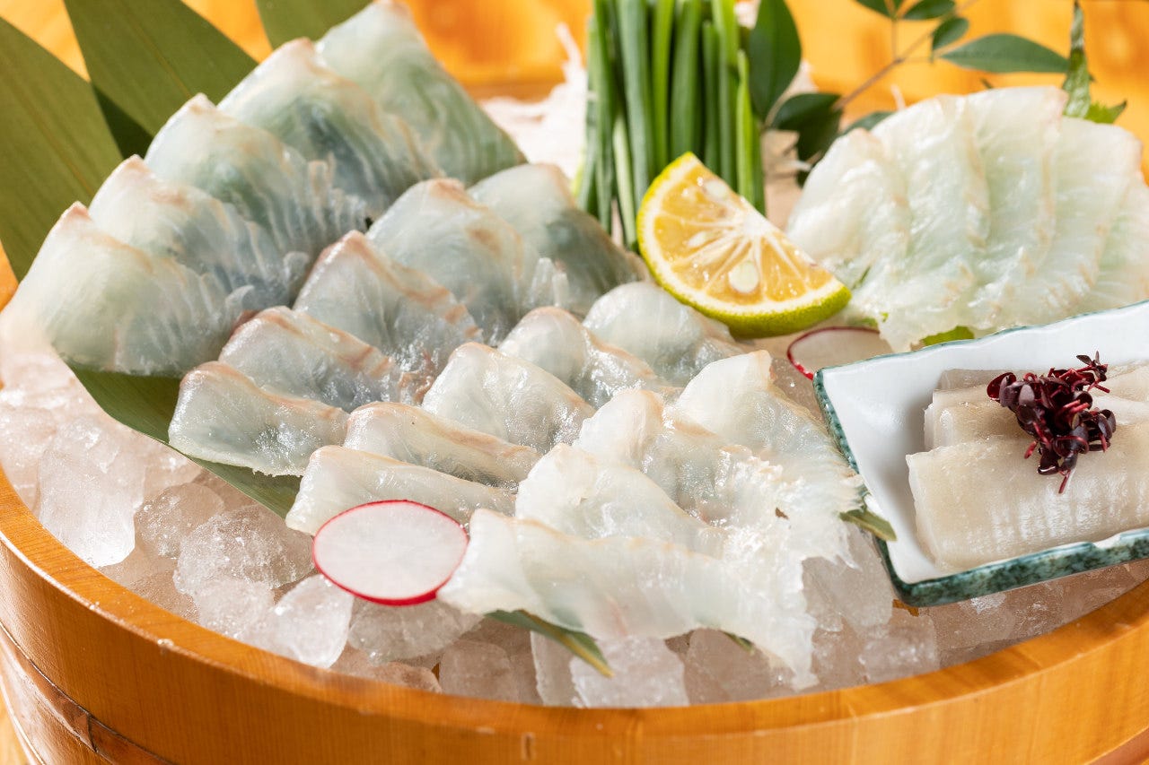 肝ポン酢と大分蒲江の天然塩で食べる、かぼす平目のてっさ1408円