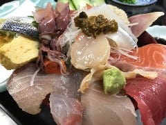 お昼のランチ 海鮮丼