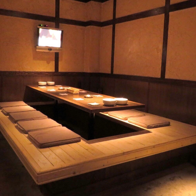 隠れ家 Dining Sign(サイン)_【掘りごたつ席|6~10名様まで】足を伸ばしてゆったりと寛げる人気のお席