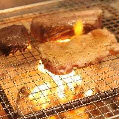美味しい囲炉裏焼きと鮮魚が自慢！美味しい地酒と共にどうぞ
