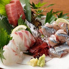 豊洲市場の朝どれ新鮮な魚を厳選！