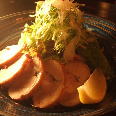 鶏丸_自家製地鶏ハムの塩ドレサラダ