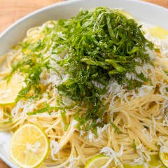 釜揚げシラスのペペロンチーノ