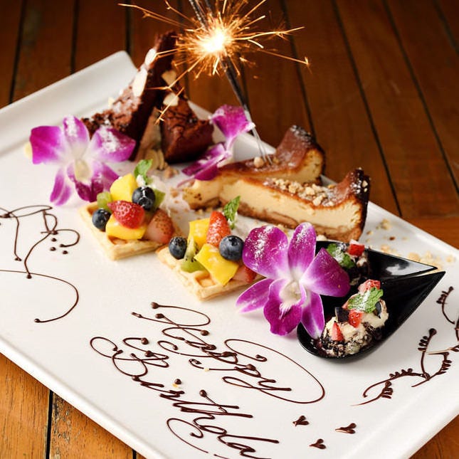 アロハテーブル 横浜ベイクォーター コース サプライズを演出 デザートプレート 記念撮影付き Birthday Anniversaryコース 全7品 ぐるなび