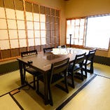 【2名様～12名様】畳の和個室（一例）｜テーブル中央に飛沫防止板を設置しています