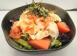 おぼろ豆腐と桜海老のサラダ