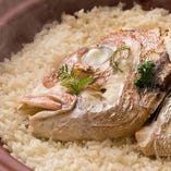 大宮産のお米を使ってふっくら炊き上げる釜飯