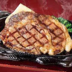 フォルクス 港北ニュータウン店_黒毛和牛サーロインステーキ
（サラダバー付）