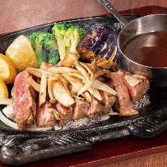 フォルクス 港北ニュータウン店_フォルクスカットサーロインステーキ100g（サラダバー付）