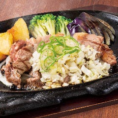 フォルクス 港北ニュータウン店_ねぎ塩カットサーロインステーキ100g（サラダバー付）