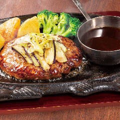 フォルクス 港北ニュータウン店_＜牛100％＞ジンジャーテリヤキハンバーグ170g