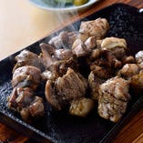 鹿児島産 薩摩鶏炙り焼（数量限定）しっかりとした旨味とコクを堪能ください。