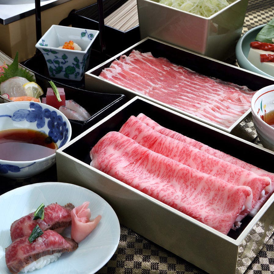 つゆしゃぶと極上近江牛の食べ比べを贅沢に堪能いただけます
