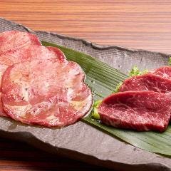 牛タン塩とハラミ盛り合わせ