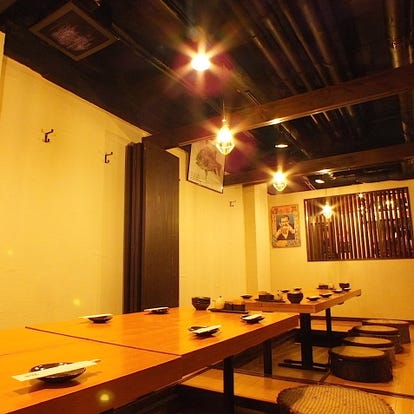 ゆったり個室 神戸元町 トアロードの居酒屋でおすすめ 人気の完全個室 ソファー席など ぐるなび
