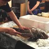 鮮魚を活け造りに