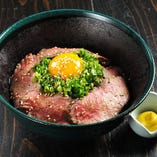 ローストビーフ丼（ランチ限定）★味噌汁サービス