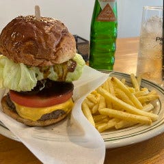 Burger Cafe & Grill PICCOLO̎ʐ^1