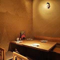 店内奥には25名様まで対応OKの掘りごたつ個室もご用意。
