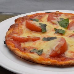 癒．酒．屋 わおん 仙台駅前店_生地から作る手作りマルゲリータ