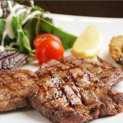 癒．酒．屋 わおん 仙台駅前店_【わおんの一番人気メニュー】長期熟成　厚切り牛タン