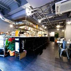 LOL DINING ＆ PATISSERIE 