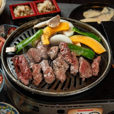 北海道酒場 北の家族 なんば千日前店_【春宴会】山海コース★熟成牛赤身ステーキや北海刺身など全9品/2H飲放題付5000円【飲み会】