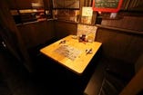 【1Ｆ：テーブル席】半個室テーブル席