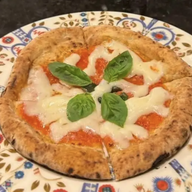 La PASTA BAR_熱々とろ~り!自慢のマルゲリータ