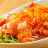 魚とん特製海鮮サラダ