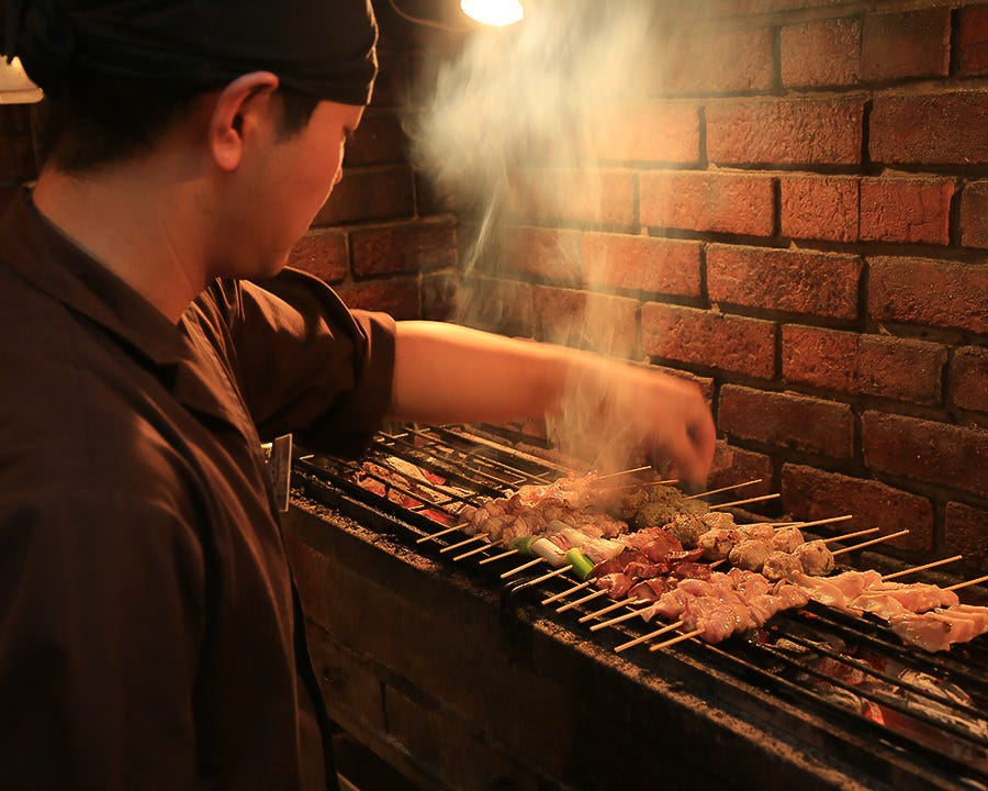 炭火焼鳥 はる 門戸厄神店 コース 2時間30分制 全80品食べ放題 飲み放題コース 3 500円 税別 3 850円 税込 2名様より予約可 ぐるなび
