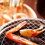 身がぎっしり詰まったずわい蟹を様々な調理法でご堪能ください。