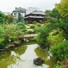 食後の散策も楽しめる見事な日本庭園