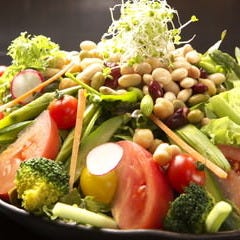 こだわり野菜と鮮魚のお店 菜な蔵屋