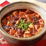 青蓮の麻婆豆腐は山椒が効いた香辛料たっぷりの味