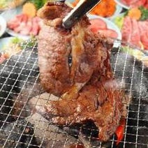 ［上野 焼肉 食べ放題］炭火焼肉 ジンギスカン食べ放題 まんぷくカルビ 上野店の画像