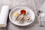 Today’s Oyster Natural・Bloody Mary Sauce
本日の生牡蠣 ブラッディーマリーソース