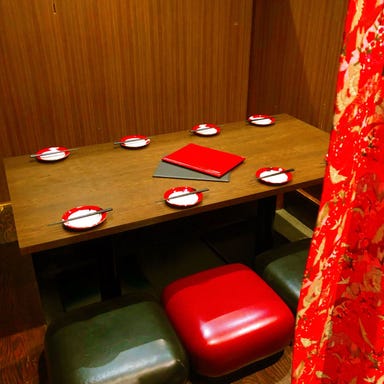 食べ飲み放題 個室居酒屋 絆～KIZUNA～3時間食べ飲み放題2720円  店内の画像