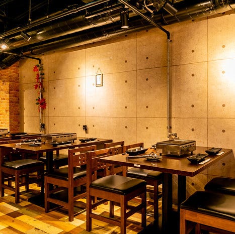 永和とわ新宿西口店の店内